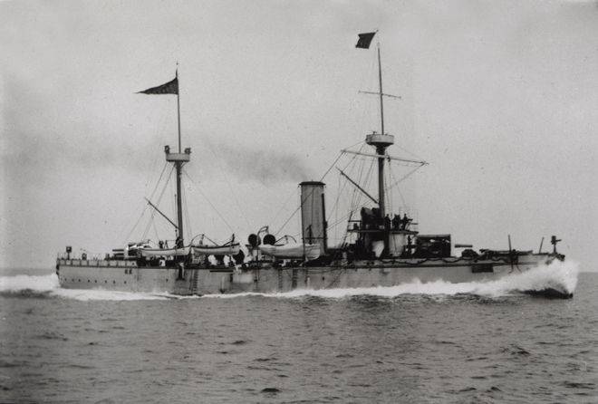 中日大戰(zhàn)中的軍艦，歷史與現(xiàn)實的交匯，中日大戰(zhàn)中的軍艦，歷史與現(xiàn)實的交鋒