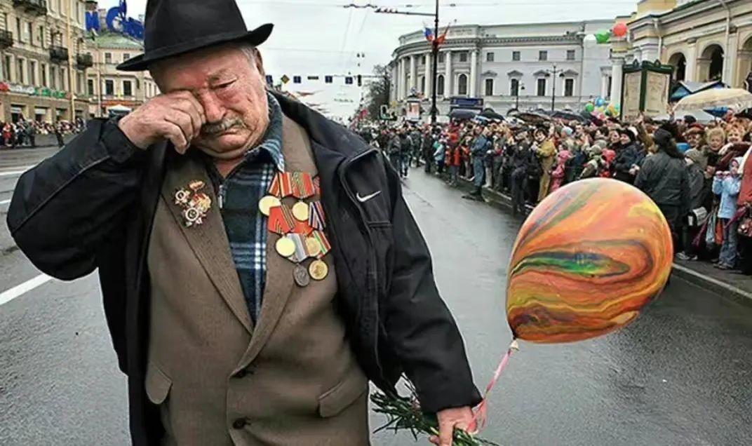 八一勛章獲得者退休金多少，解讀軍人榮譽與待遇，八一勛章獲得者退休金及軍人榮譽與待遇解讀