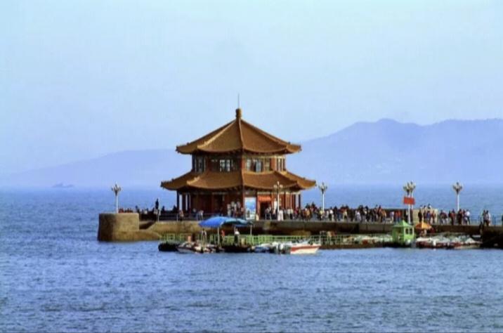 海軍在青島，歷史、現(xiàn)狀與發(fā)展展望，青島海軍，歷史沿革、現(xiàn)狀概覽與發(fā)展展望