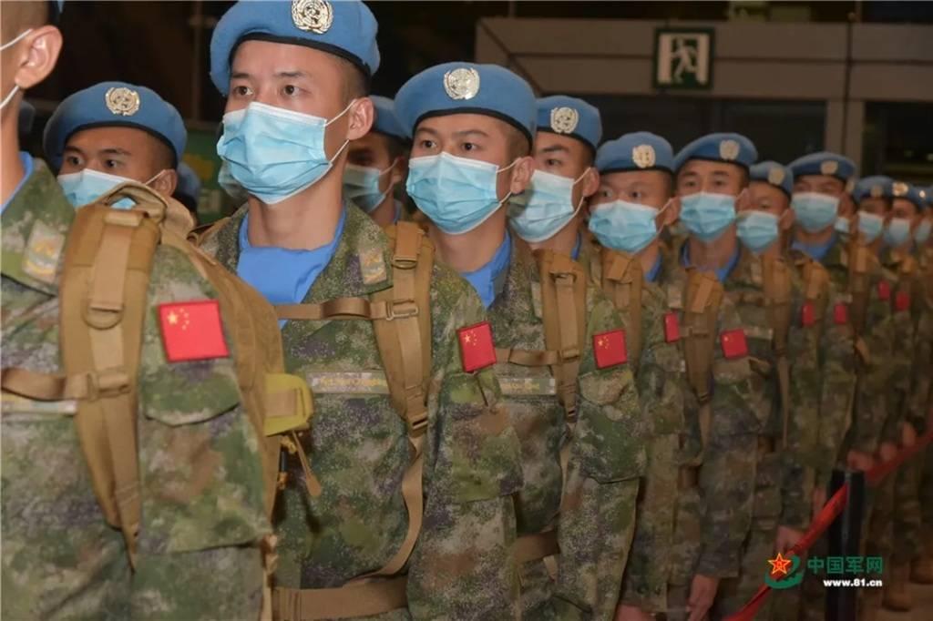 解放軍空降兵，英勇無畏，守護和平的力量，解放軍空降兵，英勇守護和平的力量