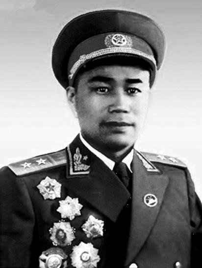 中國女兵照片集體敬禮，展現(xiàn)力量與榮耀的瞬間，中國女兵集體敬禮，力量與榮耀的展現(xiàn)瞬間