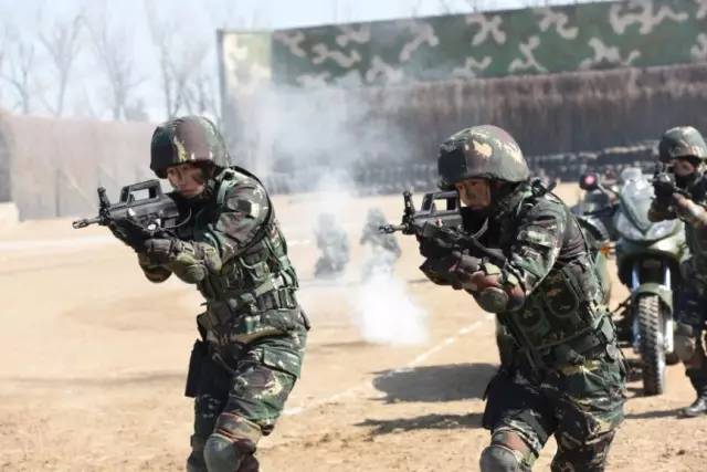 中國(guó)女特種兵最早出現(xiàn)的時(shí)刻，歷史回顧與探究，中國(guó)女特種兵歷史回顧與早期起源探究