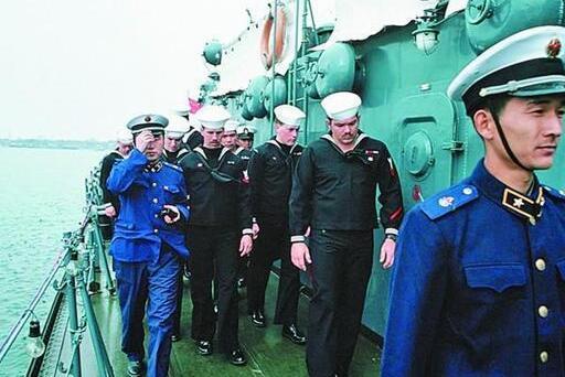 海軍三軍儀仗隊(duì)視頻，榮耀與力量的展現(xiàn)，海軍三軍儀仗隊(duì)視頻，榮耀與力量的輝煌展示