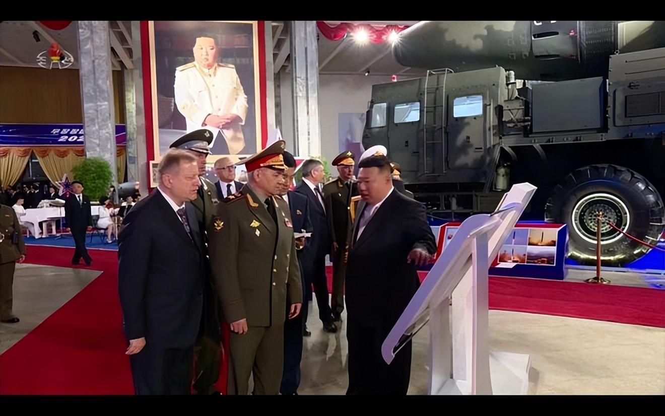全球?qū)ν廛娛叟判懈庞[，2022年年度報告，全球軍售市場概覽，2022年度報告分析