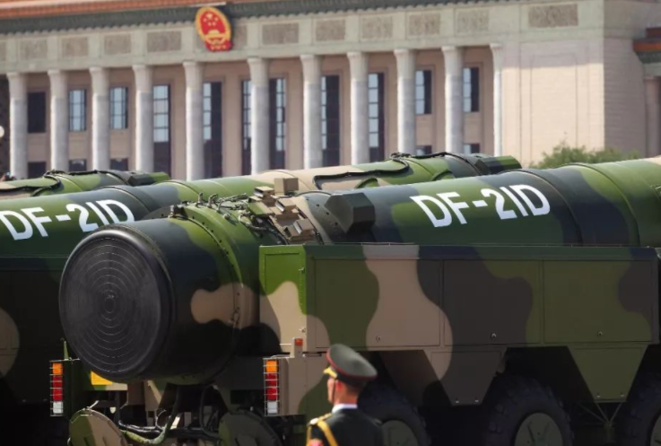 航母東風-21D，中國海軍力量的新里程碑，中國海軍新里程碑，航母東風-21D的力量展示