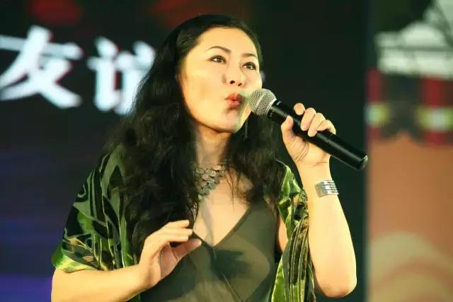 海峽兩岸女記者名單——記錄時(shí)代變遷的杰出群體，海峽兩岸杰出女記者群體，記錄時(shí)代變遷的榮耀名單