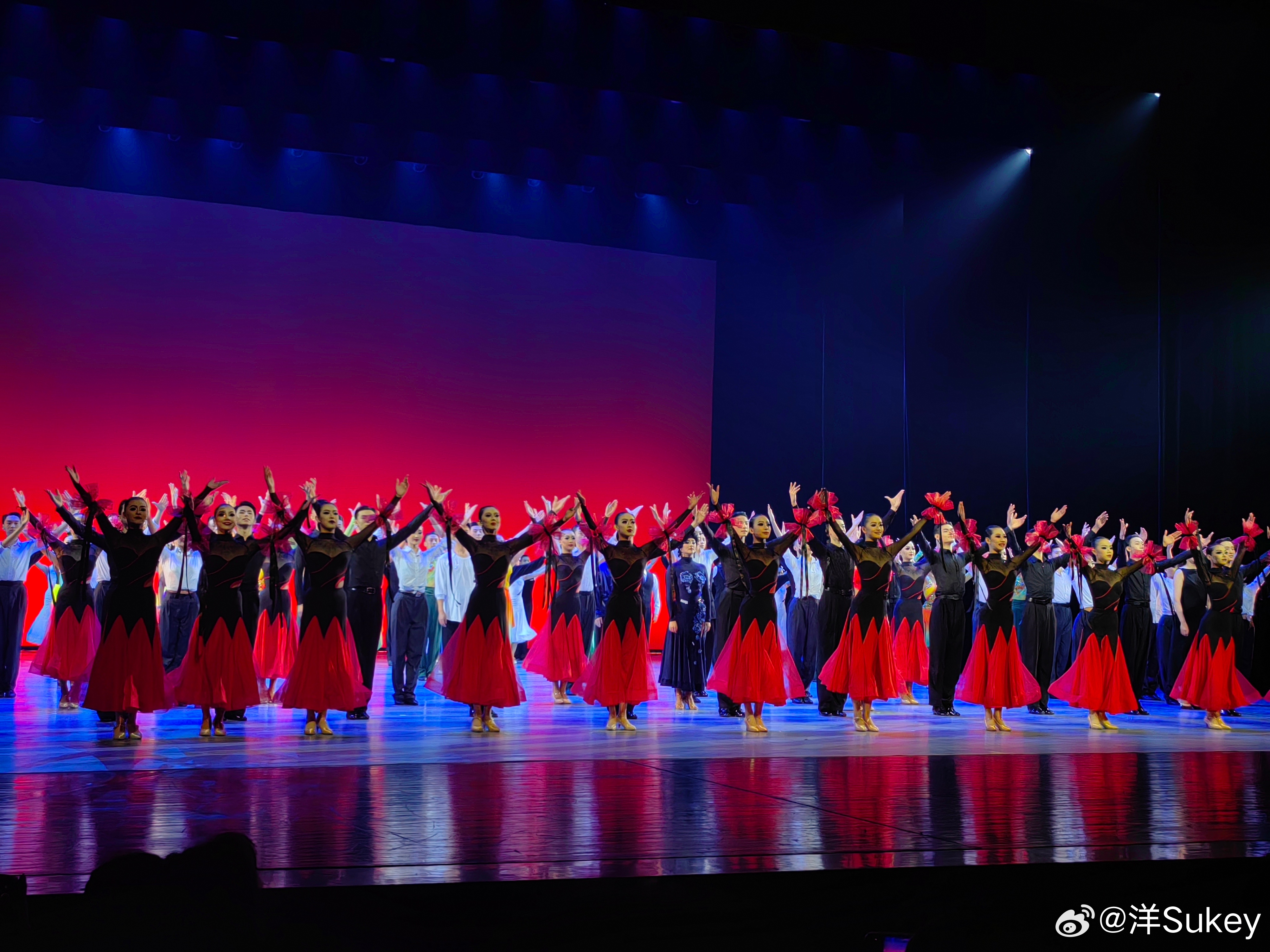 北舞70周年校慶視頻，時光流轉(zhuǎn)，舞動夢想，北舞70周年校慶慶典視頻，時光流轉(zhuǎn)，夢想舞動