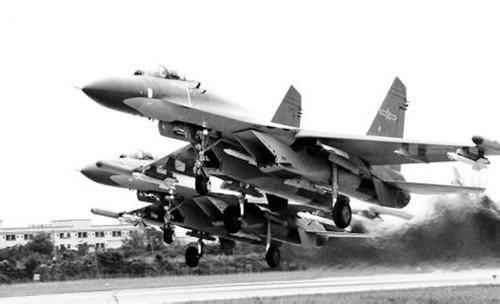 中國空軍成立時間，歷史回顧與展望，中國空軍發(fā)展史，回顧成立之路，展望未來發(fā)展