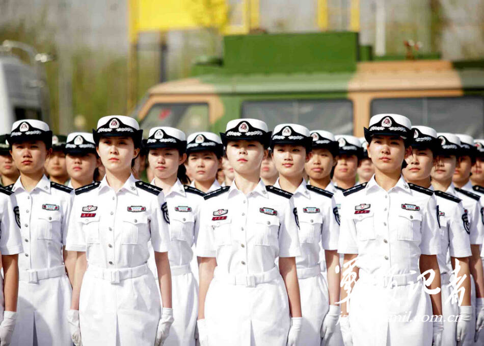 海軍夏常服短袖，傳統(tǒng)與現(xiàn)代的完美結(jié)合，海軍夏常服短袖，傳統(tǒng)與現(xiàn)代的時尚融合