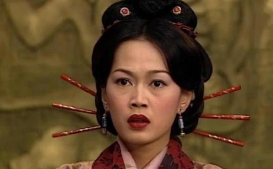 為何遲遲不立皇后，歷史與現(xiàn)代的多維解讀，皇后缺位之謎，歷史與現(xiàn)代的多維解讀