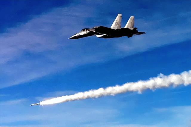 飛機發(fā)射導(dǎo)彈視頻，揭示現(xiàn)代空中力量的威力與重要性，現(xiàn)代空中力量的威力與重要性，飛機發(fā)射導(dǎo)彈視頻揭秘