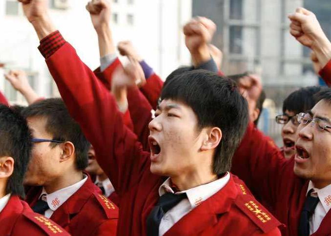 女生讀警校哪個專業(yè)好，深度解析與前景展望，女生警校熱門專業(yè)深度解析與前景展望，選擇最佳專業(yè)路線