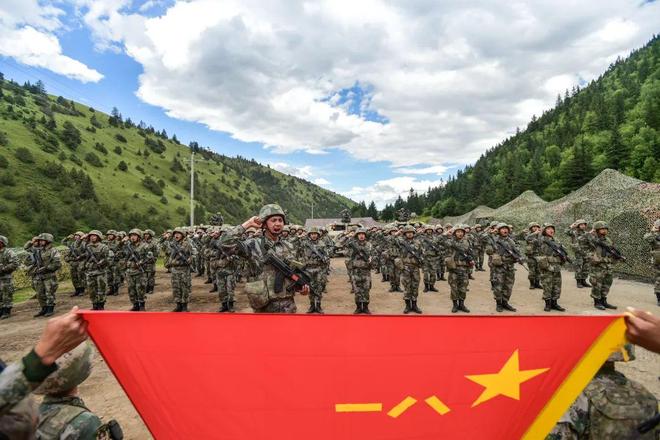 第十四集團(tuán)軍軍旗，榮耀與傳承的象征，第十四集團(tuán)軍軍旗，榮耀傳承的象征
