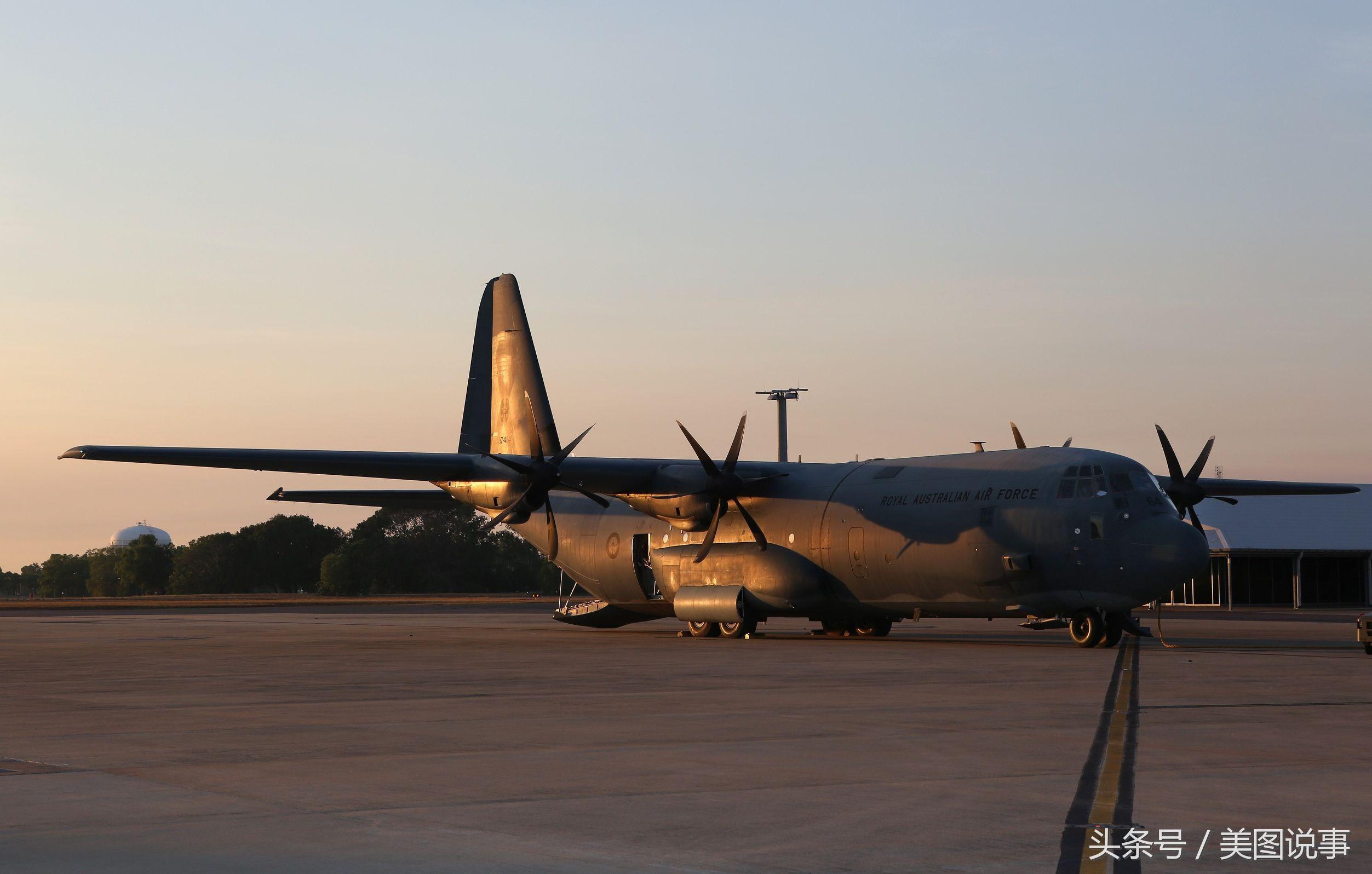 C-130運(yùn)輸機(jī)繪畫(huà)指南，一步步帶你走進(jìn)航空藝術(shù)的殿堂，C-130運(yùn)輸機(jī)繪畫(huà)指南，航空藝術(shù)的探索之旅