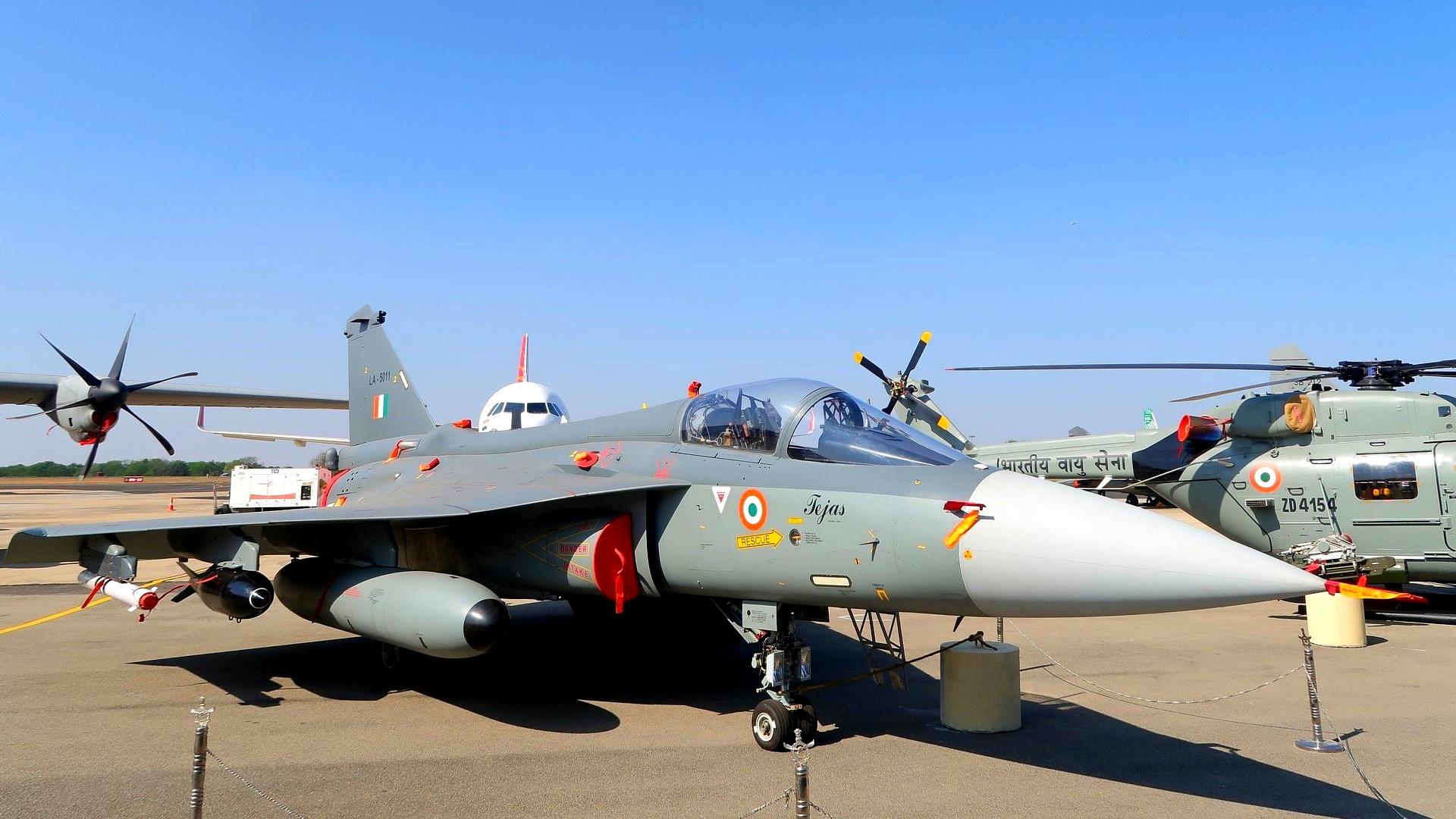 抗戰(zhàn)時(shí)期中國(guó)空軍戰(zhàn)斗機(jī)的英勇奮戰(zhàn)，抗戰(zhàn)時(shí)期中國(guó)空軍戰(zhàn)斗機(jī)的英勇奮戰(zhàn)歷程