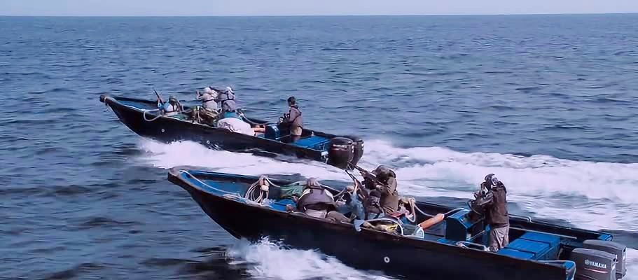 中國海軍與海盜交戰(zhàn)真實視頻，揭示英勇無畏的海洋衛(wèi)士形象，中國海軍勇戰(zhàn)海盜實錄，海洋衛(wèi)士的英勇形象揭示