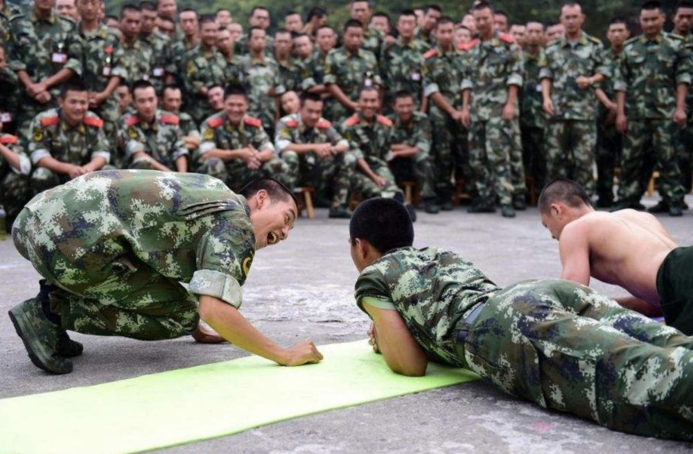 部隊打新兵親身經(jīng)歷，部隊新兵訓(xùn)練的親身經(jīng)歷