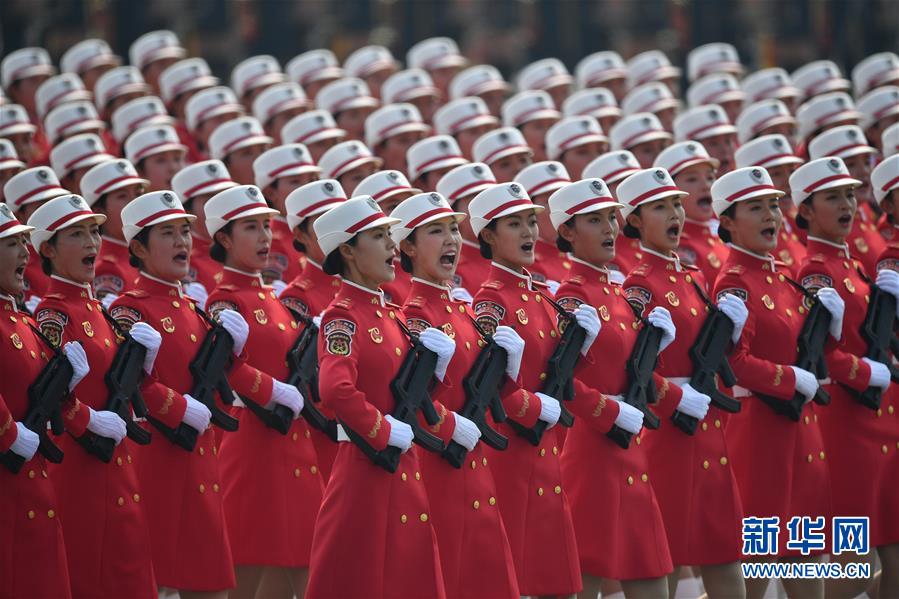 閱兵儀式上的民族團(tuán)結(jié)方陣，展現(xiàn)多元一體的壯麗畫(huà)卷，閱兵儀式上的民族團(tuán)結(jié)方陣，多元一體壯麗畫(huà)卷展現(xiàn)民族團(tuán)結(jié)的力量
