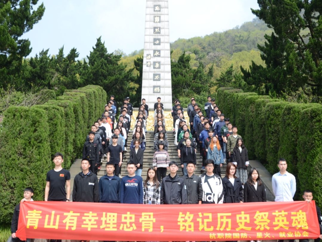 慶祝海軍成立70周年，海軍征兵的重要性與挑戰(zhàn)，海軍成立70周年慶典，征兵的重要性與挑戰(zhàn)探究