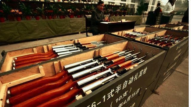 三軍儀仗隊(duì)指揮刀柄，傳統(tǒng)與現(xiàn)代的完美結(jié)合，三軍儀仗隊(duì)指揮刀柄，傳統(tǒng)與現(xiàn)代的和諧融合