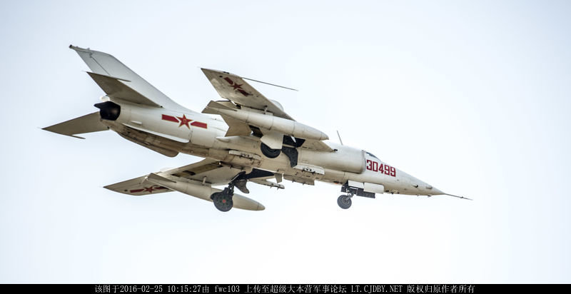 強(qiáng)5攻擊機(jī)與F-6戰(zhàn)斗機(jī)的交鋒史，強(qiáng)5攻擊機(jī)與F-6戰(zhàn)斗機(jī)的交鋒歷程