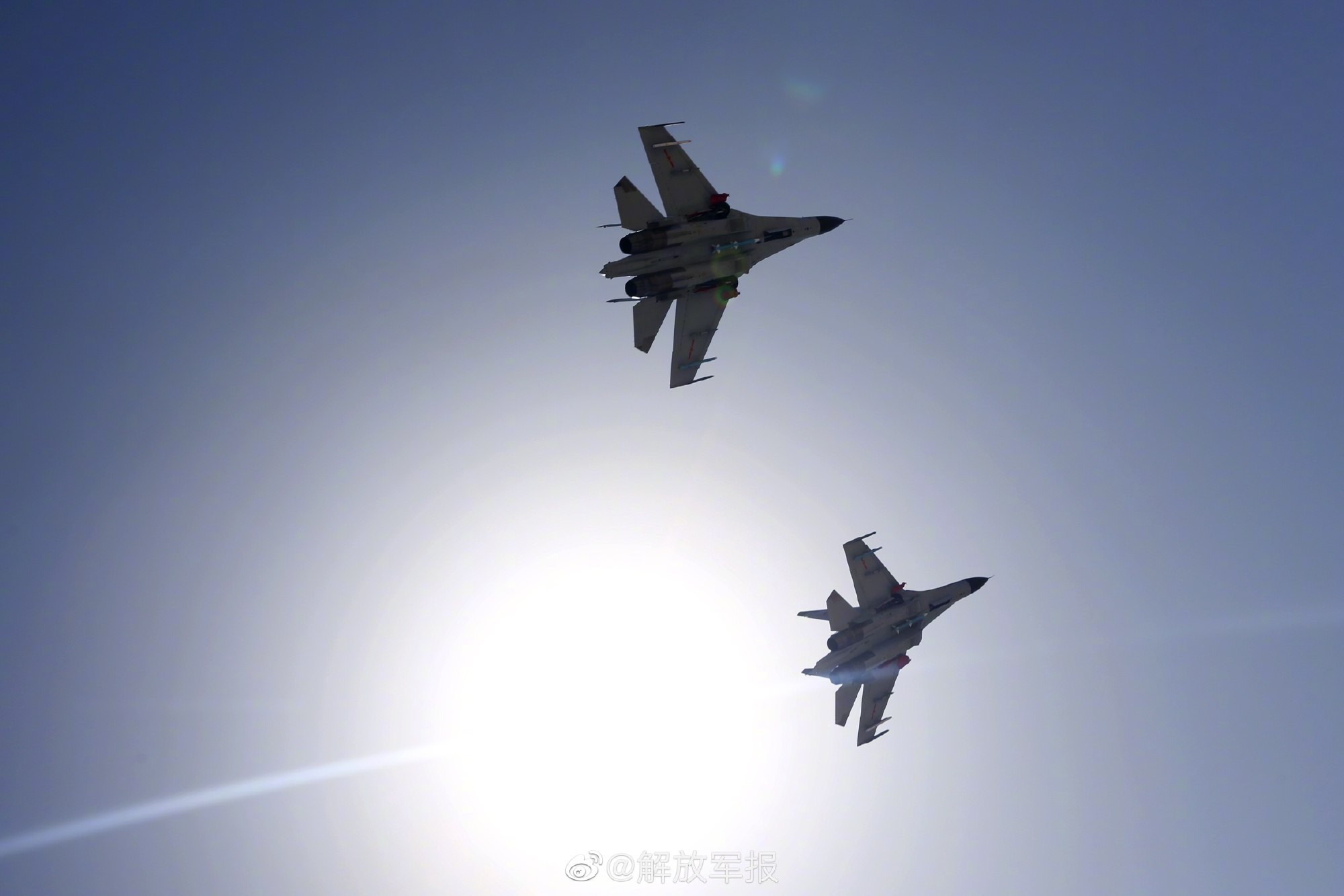 中國(guó)戰(zhàn)機(jī)空中對(duì)決戰(zhàn)勝美軍，歷史性的勝利與啟示，中國(guó)戰(zhàn)機(jī)歷史性勝利，空中對(duì)決戰(zhàn)勝美軍，啟示深遠(yuǎn)