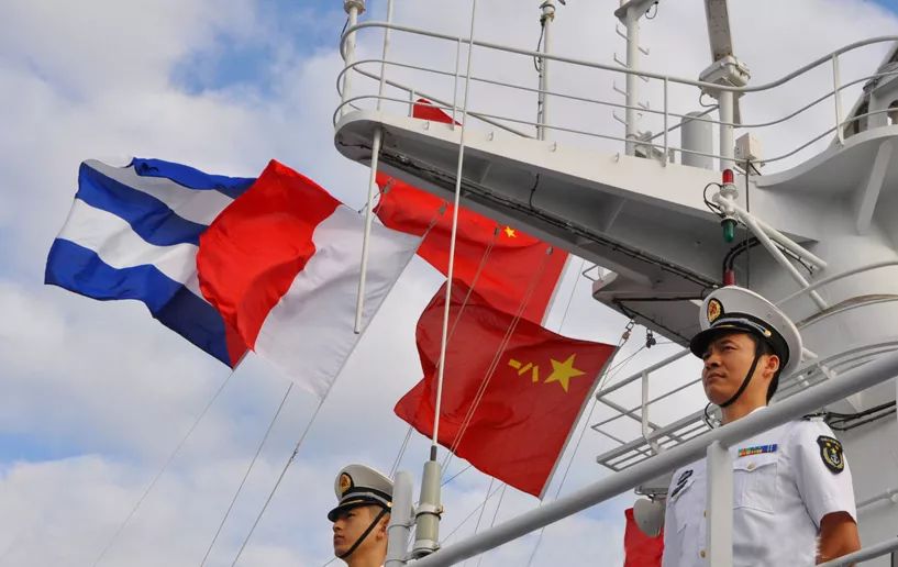 中國人民解放軍軍旗確定的歷程與意義，中國人民解放軍軍旗確定歷程及其深遠(yuǎn)意義