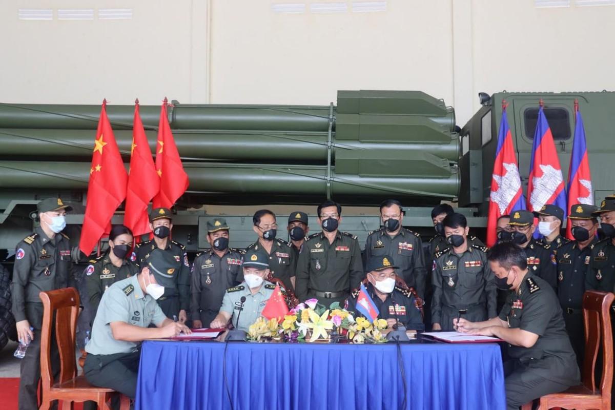 中國陸軍火箭炮，力量與技術的完美結(jié)合，中國陸軍火箭炮，力量與技術的巔峰融合
