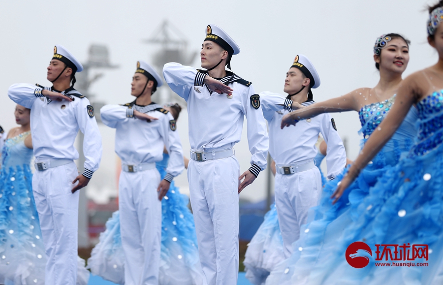 中國海軍70周年軍樂——榮耀與力量的交響曲，中國海軍70周年軍樂盛典，榮耀與力量的交響