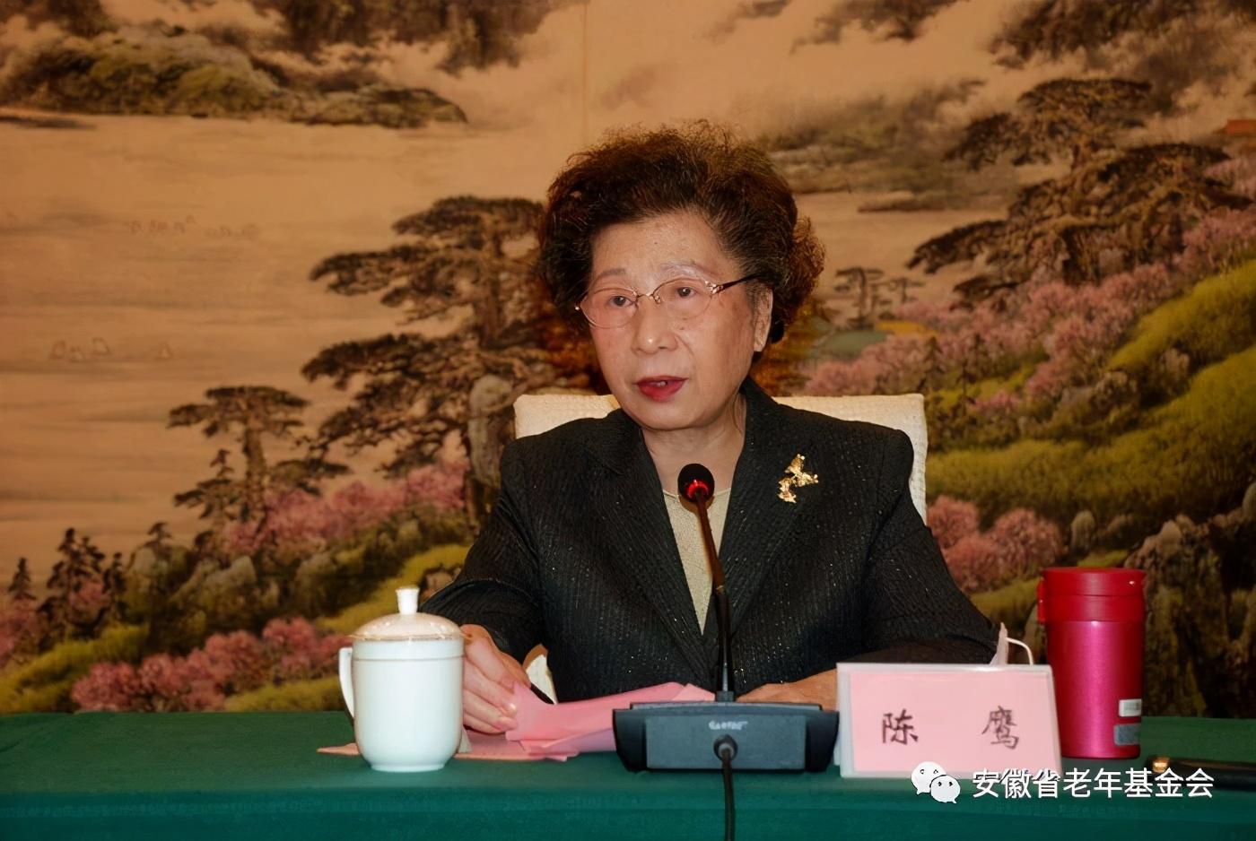 丁小兵的故事，堅(jiān)毅與奉獻(xiàn)的典范，丁小兵，堅(jiān)毅奉獻(xiàn)的典范故事