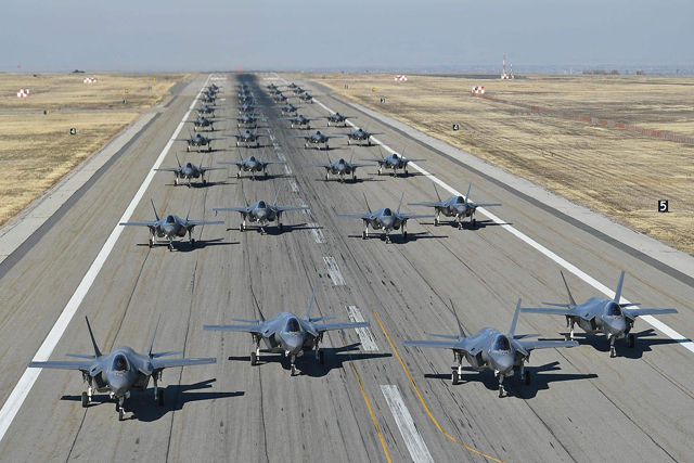 美國空軍戰(zhàn)斗機(jī)數(shù)量概覽，美國空軍戰(zhàn)斗機(jī)數(shù)量概覽，揭秘現(xiàn)役戰(zhàn)斗機(jī)規(guī)模與種類