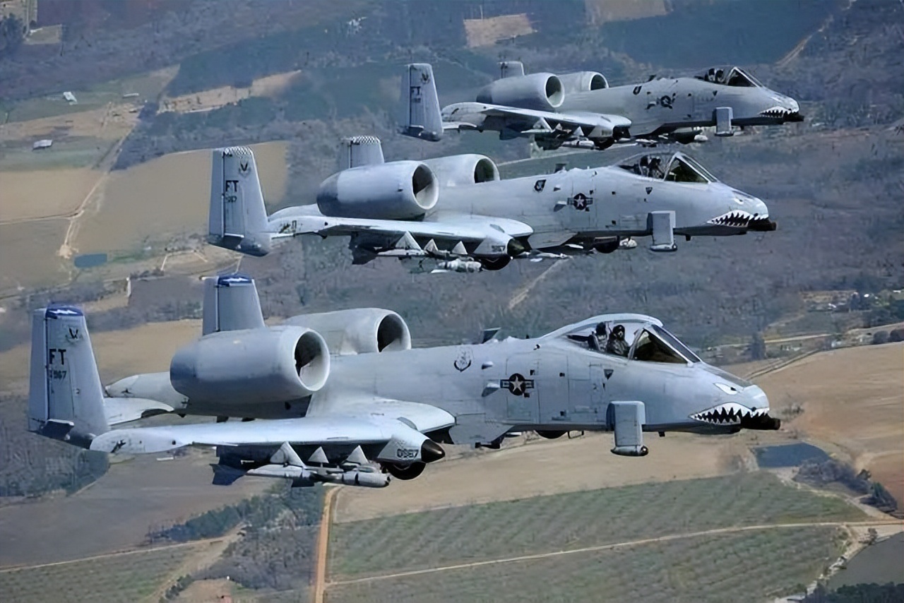 A-10對(duì)地攻擊機(jī)的參數(shù)數(shù)據(jù)深度解析，A-10對(duì)地攻擊機(jī)參數(shù)數(shù)據(jù)深度剖析
