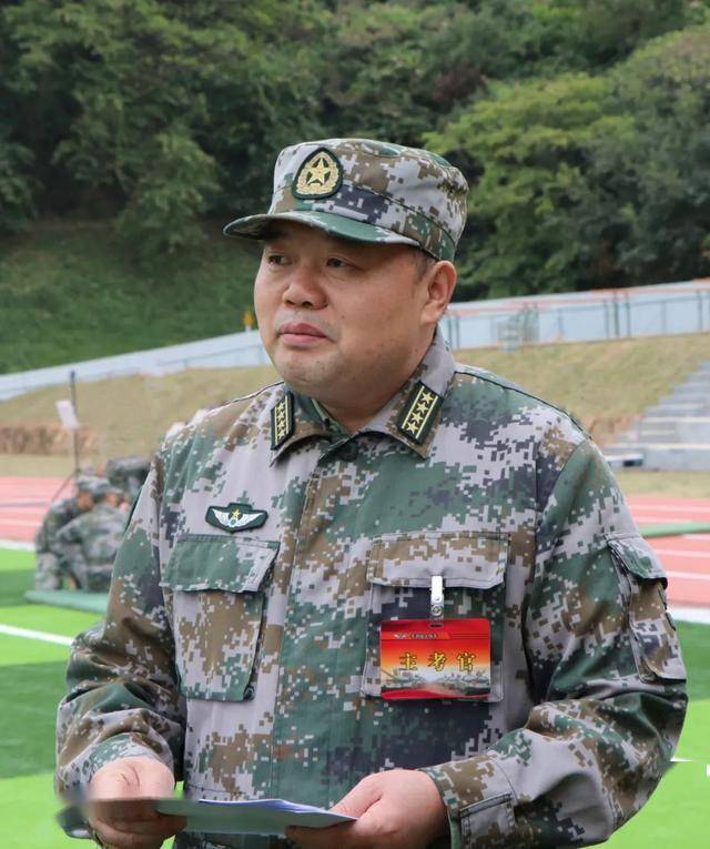 集團(tuán)軍最高長官，職責(zé)、角色與領(lǐng)導(dǎo)力，集團(tuán)軍最高長官，職責(zé)、角色與領(lǐng)導(dǎo)力的核心體現(xiàn)
