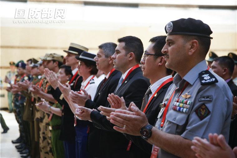 武警反恐突擊車，現(xiàn)代反恐戰(zhàn)爭(zhēng)的重要利器，武警反恐突擊車，現(xiàn)代反恐戰(zhàn)爭(zhēng)的關(guān)鍵利器