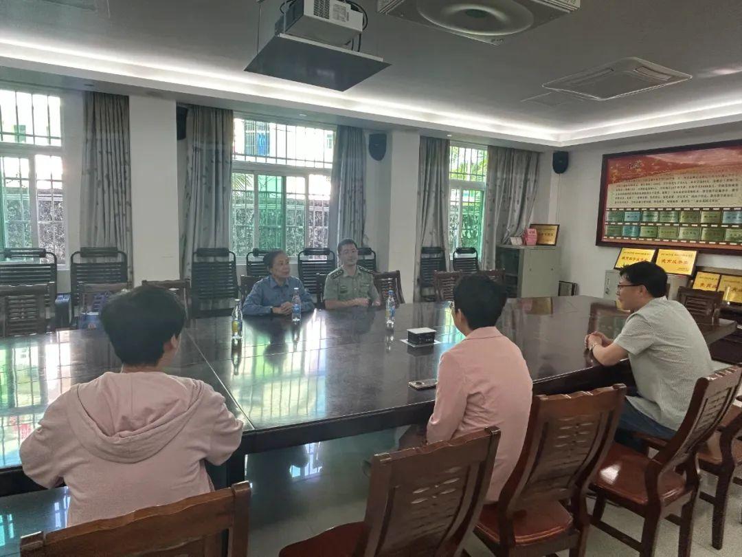 中國(guó)人民解放軍動(dòng)漫圖片，歷史、榮耀與想象，中國(guó)人民解放軍動(dòng)漫圖片，歷史、榮耀與想象的絢爛篇章