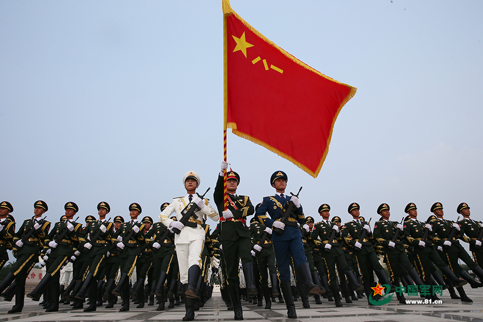 三軍儀仗隊(duì)訓(xùn)練魔鬼，錘煉意志，鍛造榮耀，三軍儀仗隊(duì)魔鬼訓(xùn)練鍛造榮耀意志的錘煉之旅
