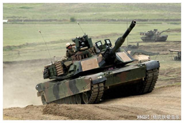 M1A2艾布拉姆斯坦克，第三代主戰(zhàn)坦克的杰出代表，M1A2艾布拉姆斯坦克，第三代主戰(zhàn)坦克的翹楚