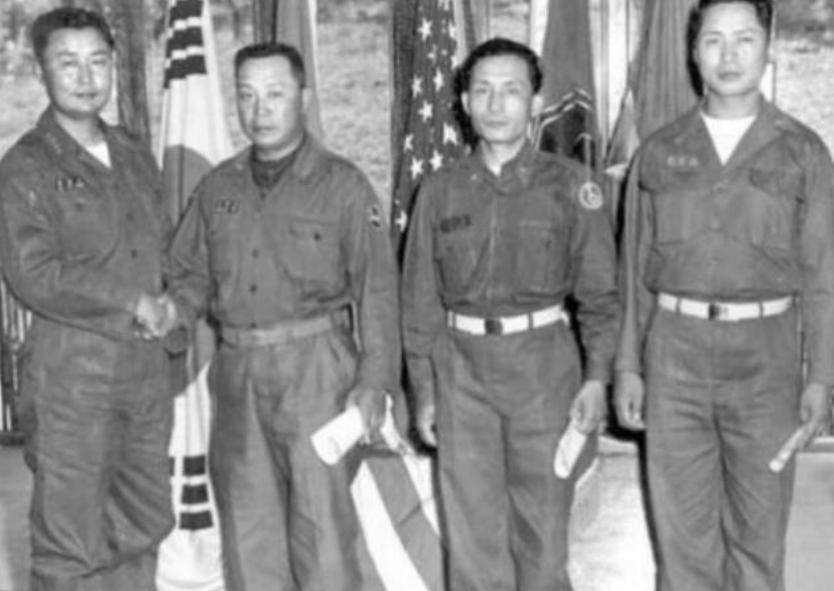 中國(guó)人民志愿軍入朝，英勇無(wú)畏，鑄就歷史輝煌，中國(guó)人民志愿軍入朝，英勇無(wú)畏，鑄就輝煌歷史