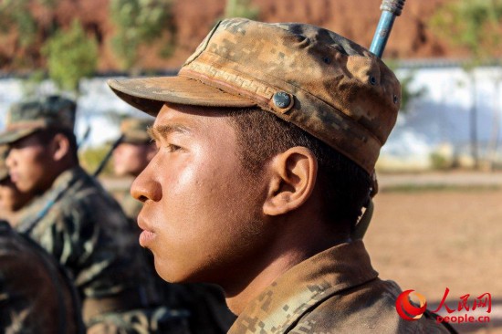 武警新兵服裝，榮耀與責任并存，武警新兵服裝，榮耀與責任的象征