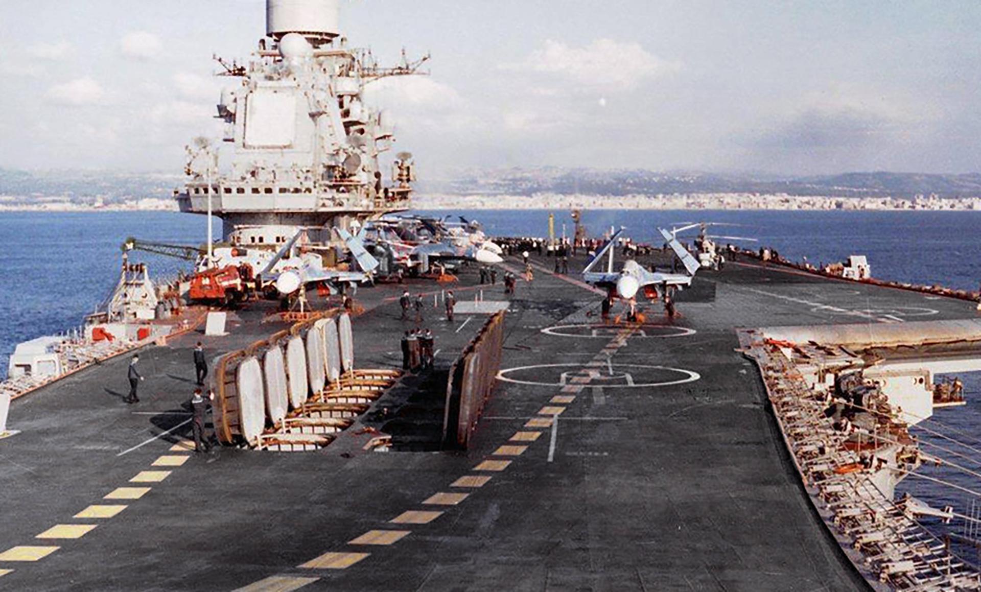 蘇聯(lián)的航空母艦，探索強(qiáng)大的海上力量之源，蘇聯(lián)航空母艦，強(qiáng)大海上力量之源的探索