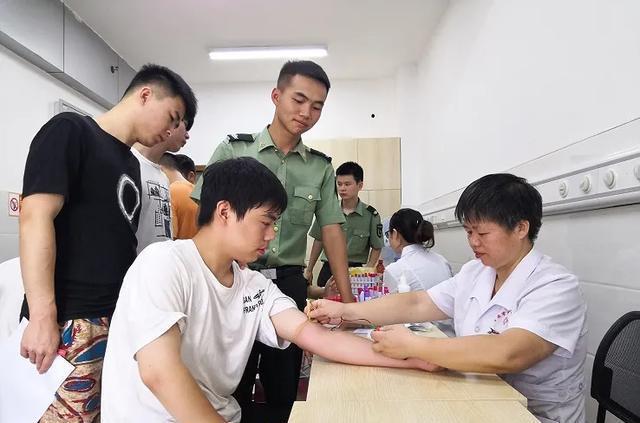 當(dāng)兵體檢中的裸檢，究竟在檢查什么？，揭秘當(dāng)兵體檢裸檢內(nèi)容，究竟在檢查什么？