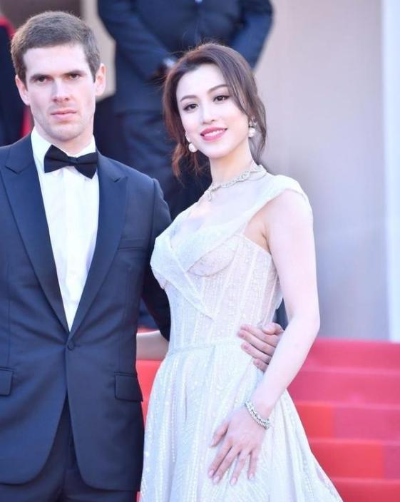褲襠藏雷，一部電影的傳奇與女主角的身份之謎，褲襠藏雷背后的傳奇，電影傳奇與女主角身份之謎