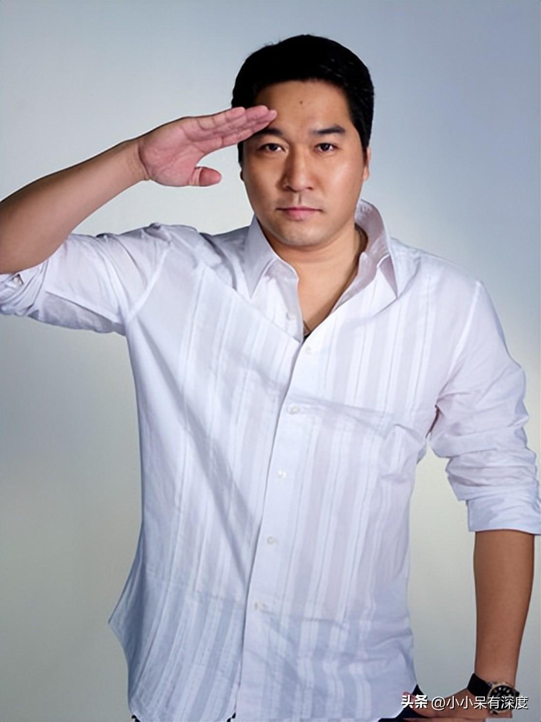 鳳凰衛(wèi)視中文臺(tái)直播軍情觀察室，深度解析軍情，展現(xiàn)獨(dú)特觀察視角，鳳凰衛(wèi)視中文臺(tái)直播軍情觀察室，深度解析軍事動(dòng)態(tài)，獨(dú)特視角展現(xiàn)軍情風(fēng)采