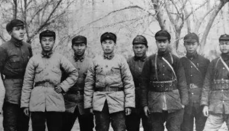 揭秘，1955年授銜最年輕的將軍是誰？，揭秘，最年輕的將軍揭秘，他是誰？——揭秘1955年授銜的年輕將軍傳奇故事