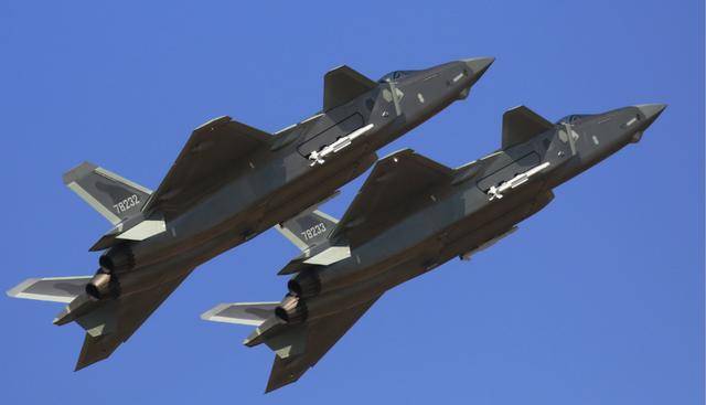 殲-20的首飛時間，中國航空工業(yè)的里程碑事件，殲-20首飛揭秘，中國航空工業(yè)的輝煌里程碑