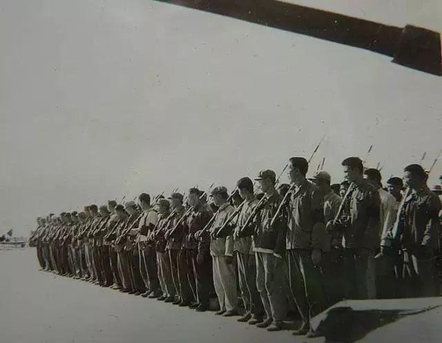 慶祝輝煌歷程，70周年閱兵女民兵方隊(duì)領(lǐng)隊(duì)的風(fēng)采，慶祝輝煌歷程，女民兵方隊(duì)領(lǐng)隊(duì)風(fēng)采閃耀70周年閱兵大典