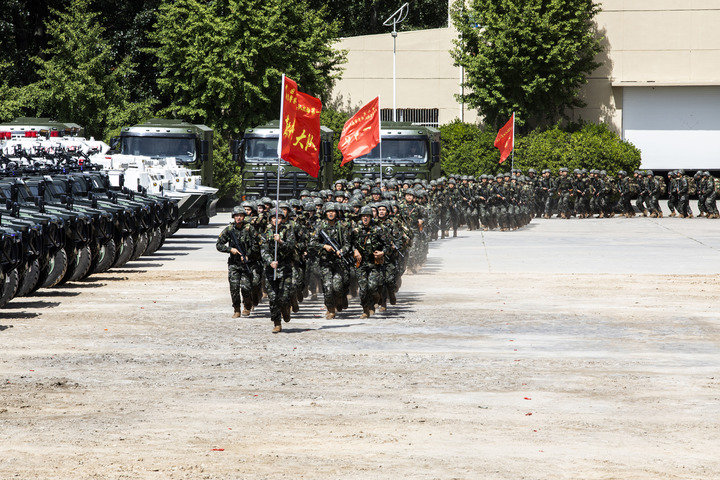 武警北京總隊(duì)一支隊(duì)長(zhǎng)，守護(hù)首都安全的堅(jiān)強(qiáng)衛(wèi)士，武警北京總隊(duì)一支隊(duì)長(zhǎng)，首都安全的堅(jiān)強(qiáng)衛(wèi)士守護(hù)者