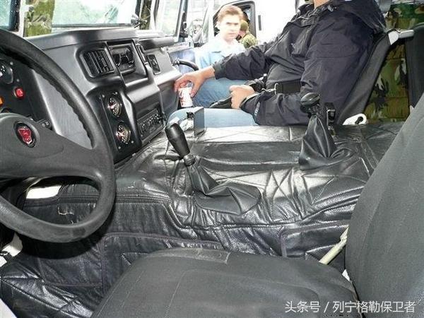 揭秘白色虎式駕駛員的身份，傳奇英雄的背后故事，揭秘傳奇英雄，白色虎式駕駛員的身份與背后故事