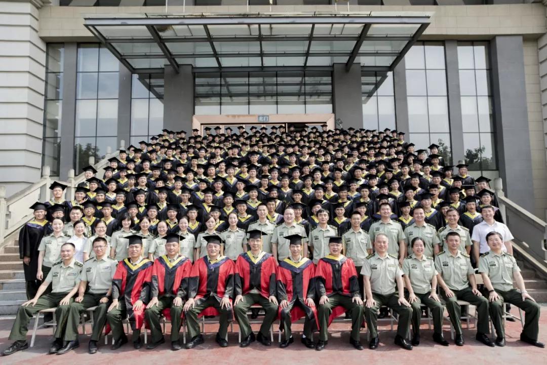 武警警官學院畢業(yè)生的職業(yè)發(fā)展與影響，武警警官學院畢業(yè)生職業(yè)發(fā)展及其社會影響概述