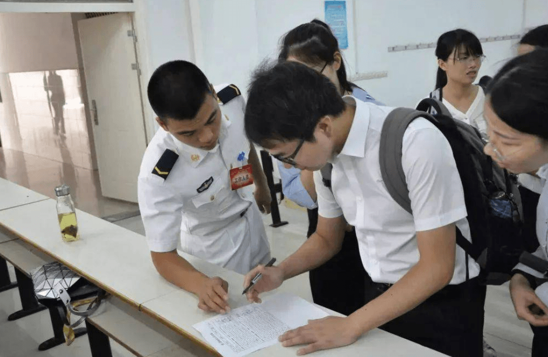 部隊文職女生體檢內(nèi)容詳解，部隊文職女生體檢內(nèi)容全面解析